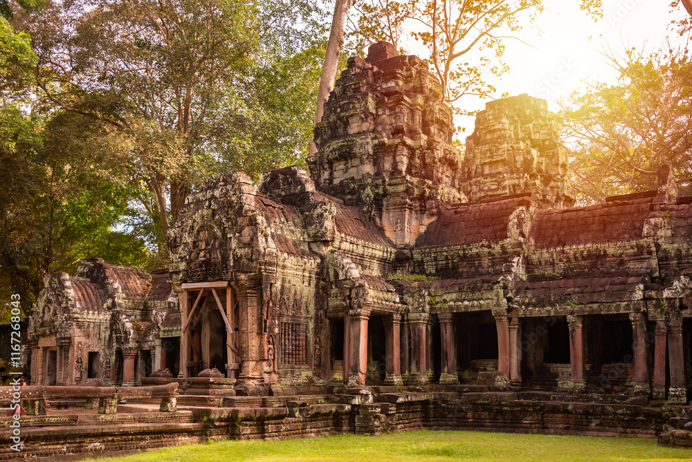 Fototapeta premium Angkor ancient temple ruins in Cambodia