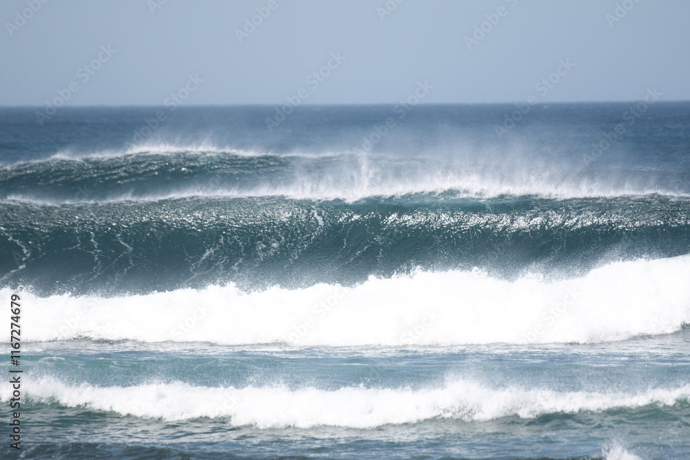 Fototapeta premium Breaking offshore waves. 