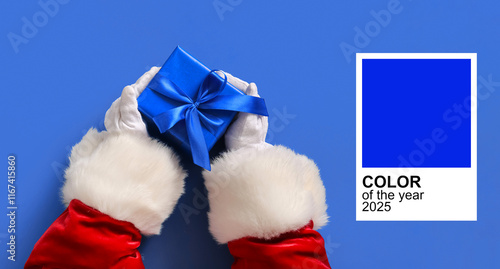 Santa hands with Christmas ...