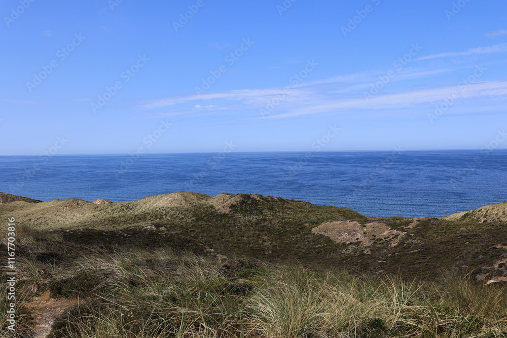 Blick auf die Küstenlandschaft bei Kampen auf der Nordfriesischen Insel Sylt Blick auf die Küstenlandschaft bei Kampen auf der Nordfriesischen Insel Sylt