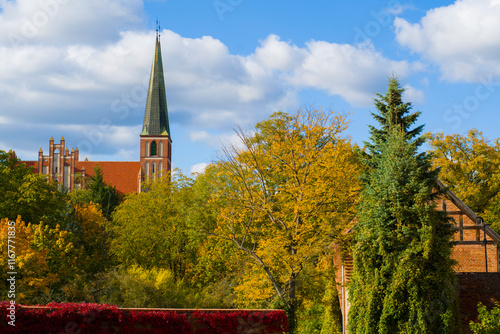 Fototapeta Naklejka Na Ścianę i Meble -  Jesień w Olsztynie 2024