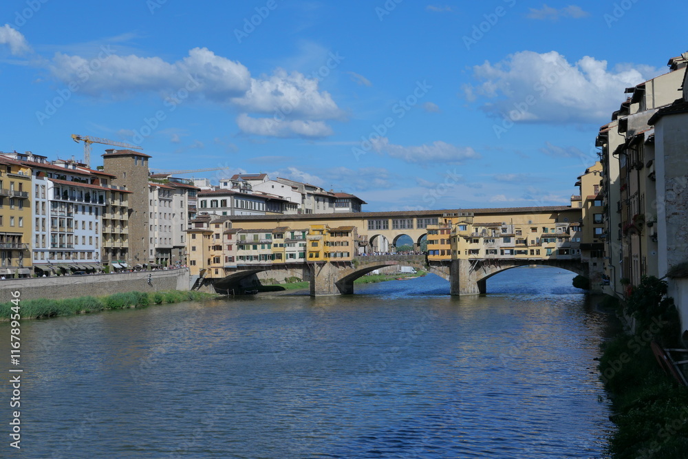 Fototapeta premium Vecchio Bridge in Florence, Romantic Italy