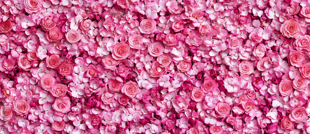 Obraz premium A lush pink rose bouquet in bloom on a soft background. Perfect for Valentine's Day, floral promotions, or romantic celebrations.