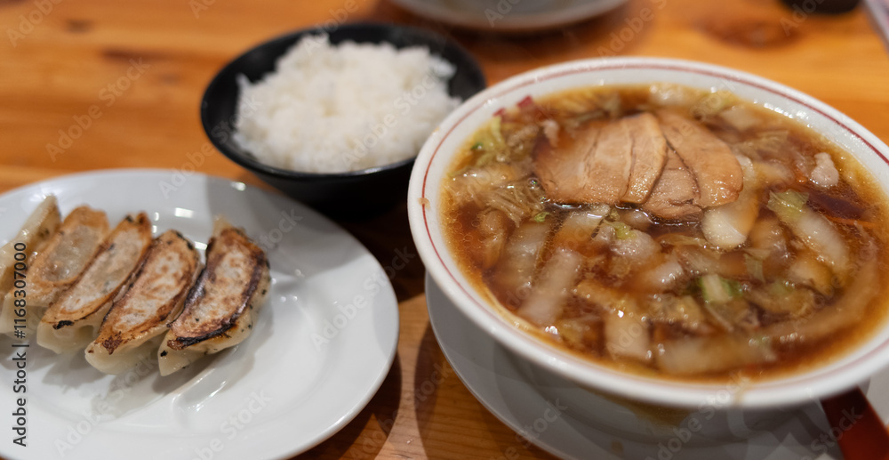 美味しいラーメンを食べる 美味しいラーメンを食べる