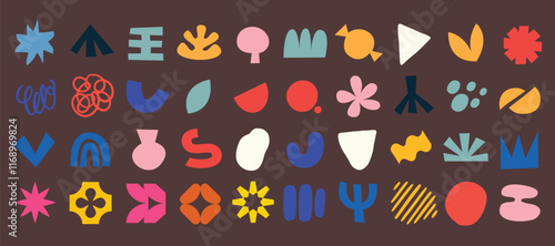 Groovy retro shapes. Abstract 70s 80s pop art style abstract figures, funky geometric hippie elements, Y2K retro badges for poster logo design. Vector isolated set.