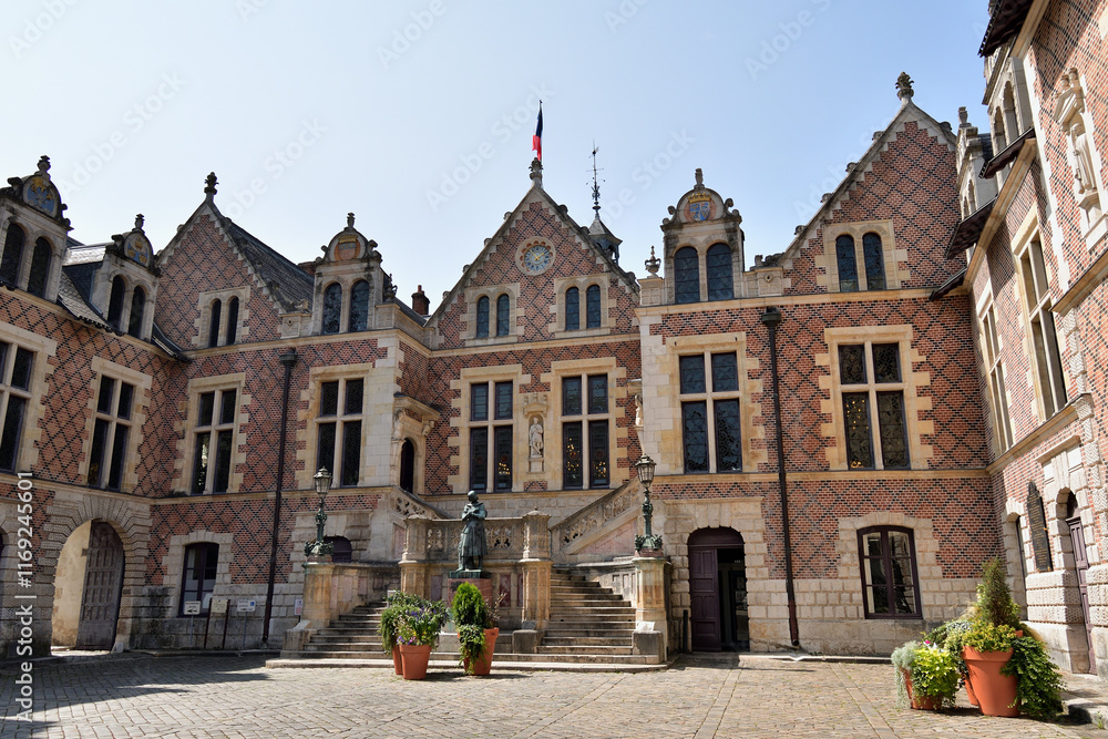 Fototapeta premium Orléans, France. A view of the facade of Hôtel Groslot, taken on August 22, 2024.