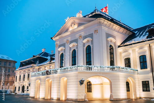 Canvas Print Grassalkovich Palace, the Presidential Palace of Slovakia on Bratislava covered