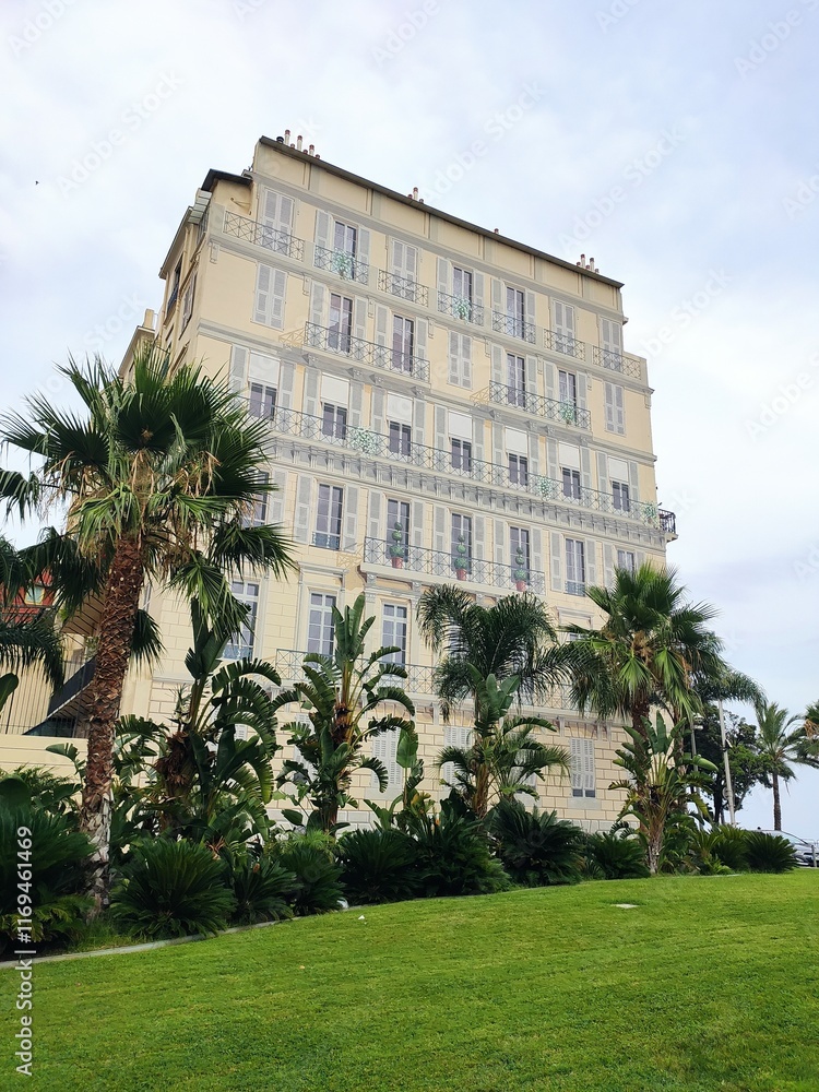 Fototapeta premium building in the park