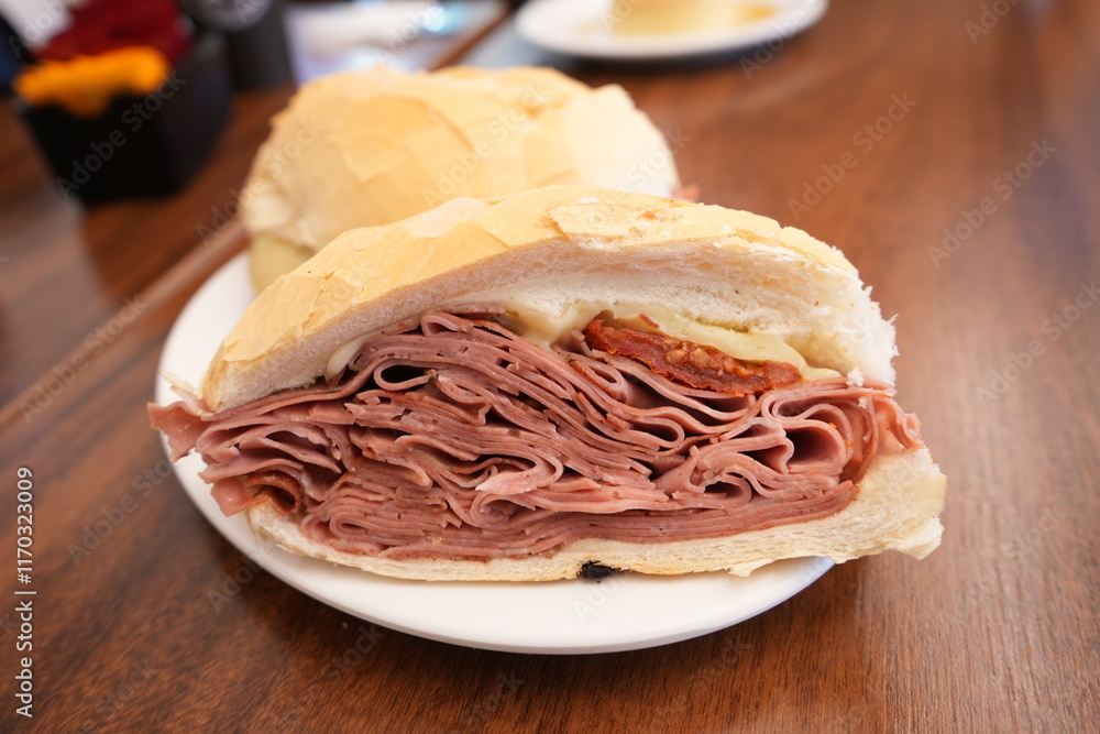 Brazilian Famous Food, Mortadella Sandwich - ブラジル モルタデッラ サンドイッチ