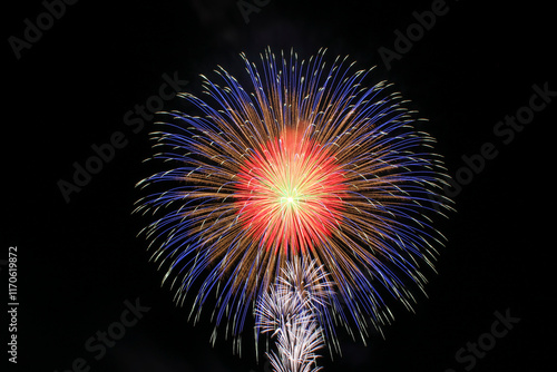 古都ひろさき花火の集い 尺玉 三重芯変化菊 Japan Hirosaki Fireworks Festival - 12 inch shell fireworks