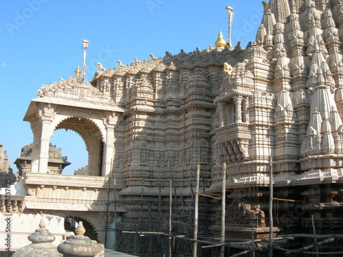 Tableau sur toile The Palitana temples of Jainism are located on Shatrunjaya hill by the city of Palitana in Bhavnagar district, Gujarat, India