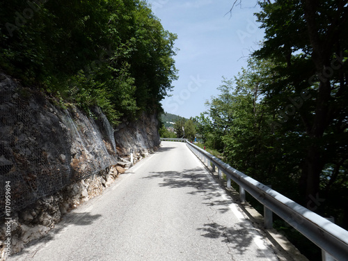 Sp 25 zwischen Aldeno und Monte Bondone photo