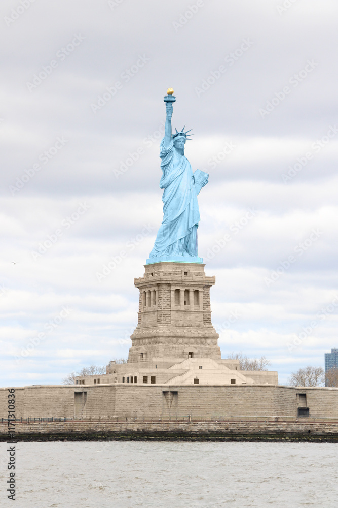 Fototapeta premium Blue Statue of Liberty