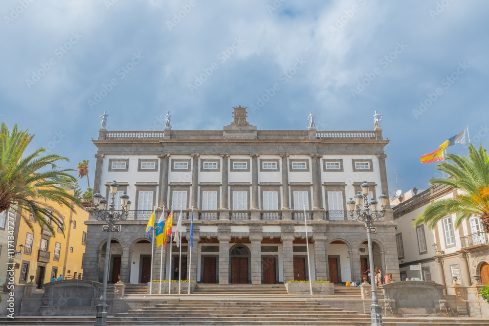 Fototapeta premium Plaza de Santa Ana à Las Palmas Gran Canaria, dans le quartier historique de la Vegueta.