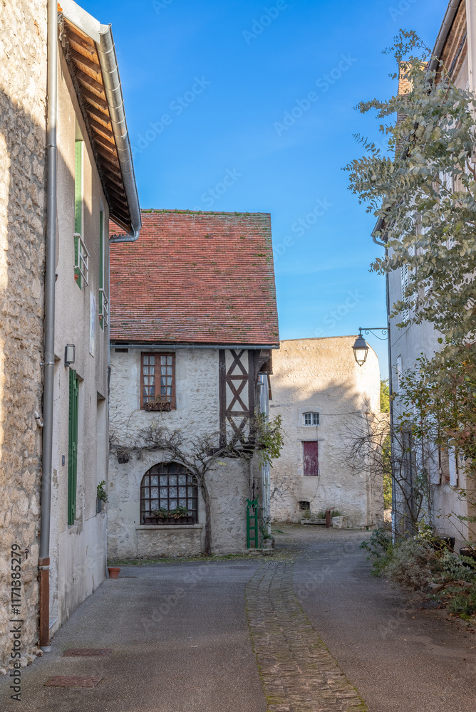 Fototapeta premium Le petit village de Billy dans l'Allier en Auvergne