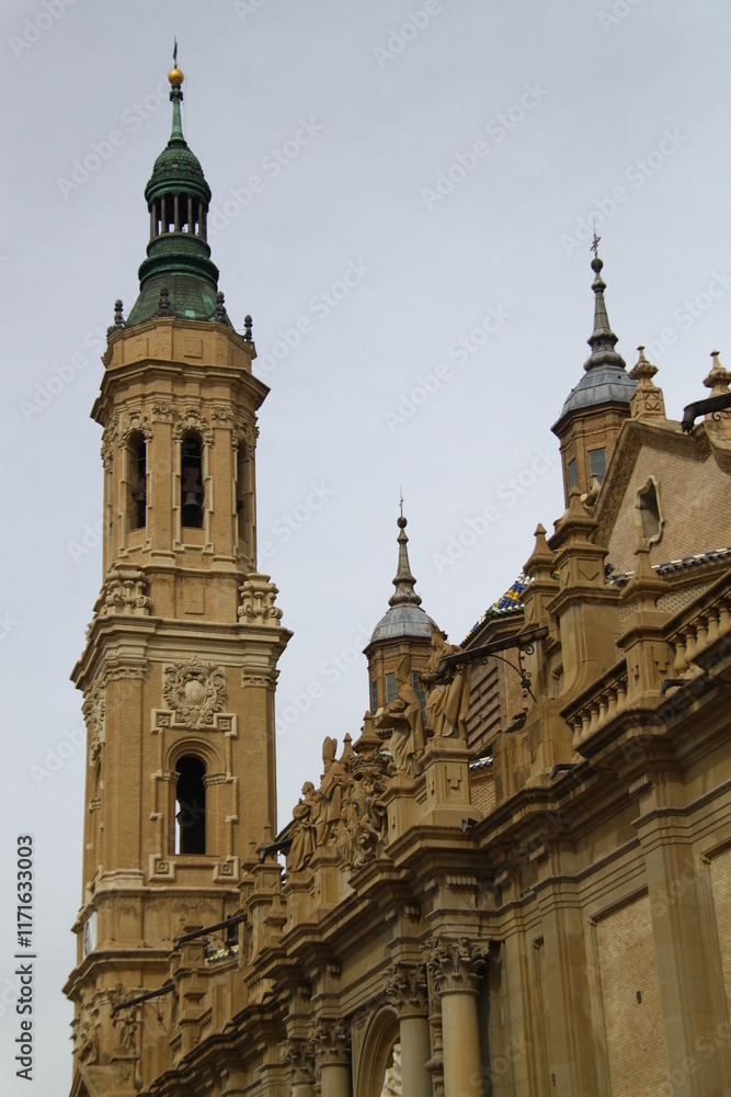 Fototapeta premium basilica del Pilar