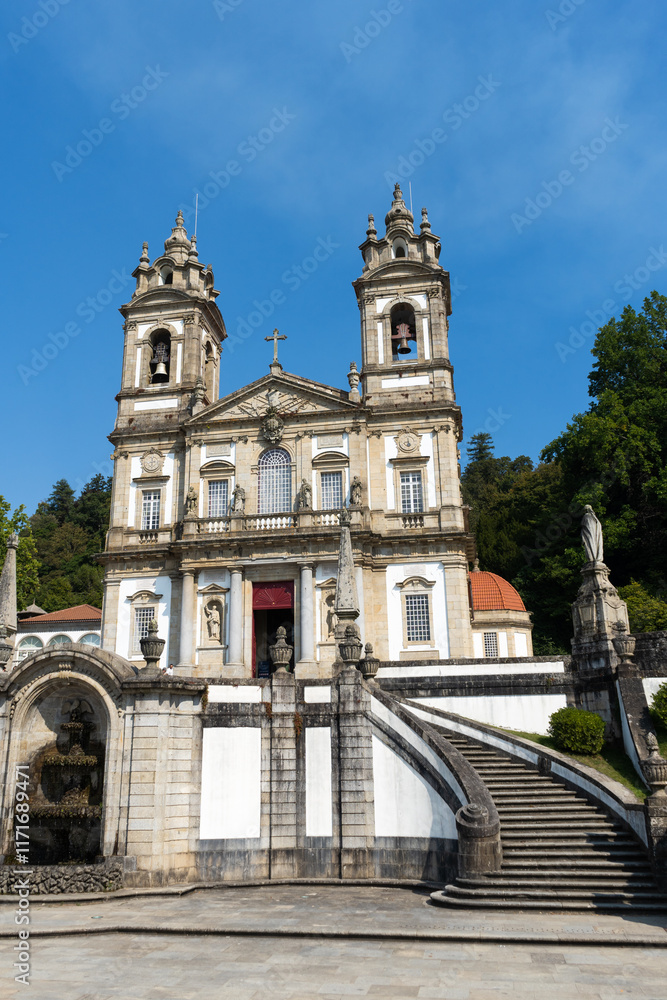 Fototapeta premium Sanctuary of Bom Jesus do Monte on Sunny Day. White Church. Braga, Portugal