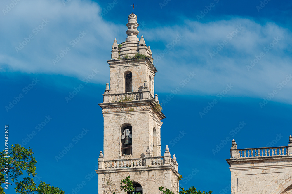 Fototapeta premium San Ildefonso Cathedral: A Historic Gem in Mérida, Yucatán