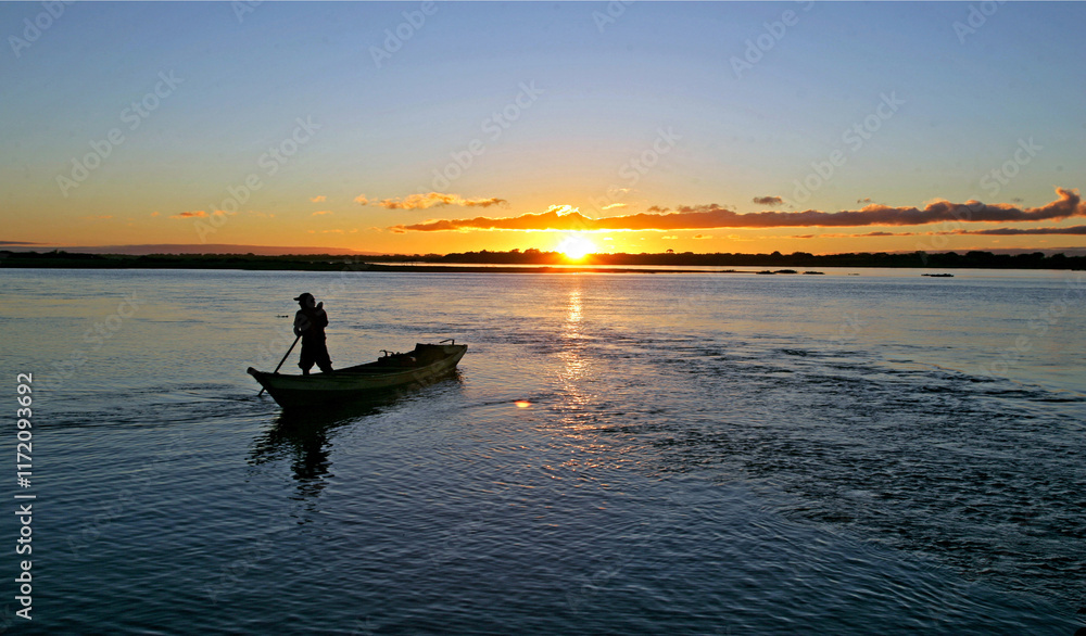 Naklejka premium Entardecer no Rio São Francisco. Barra. Bahia.