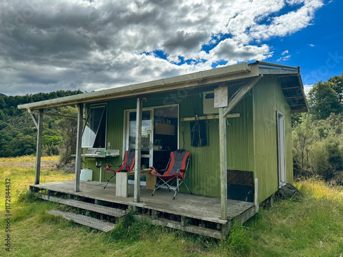 Картината върху платно New Zealand hut or cabin in the wilderness