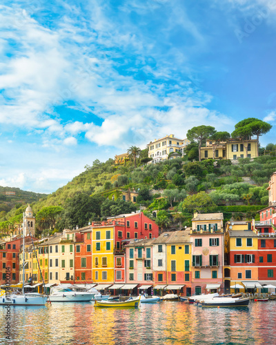 Cuadro en lienzo View of Portofino, the village and the marina. Liguria, Italy