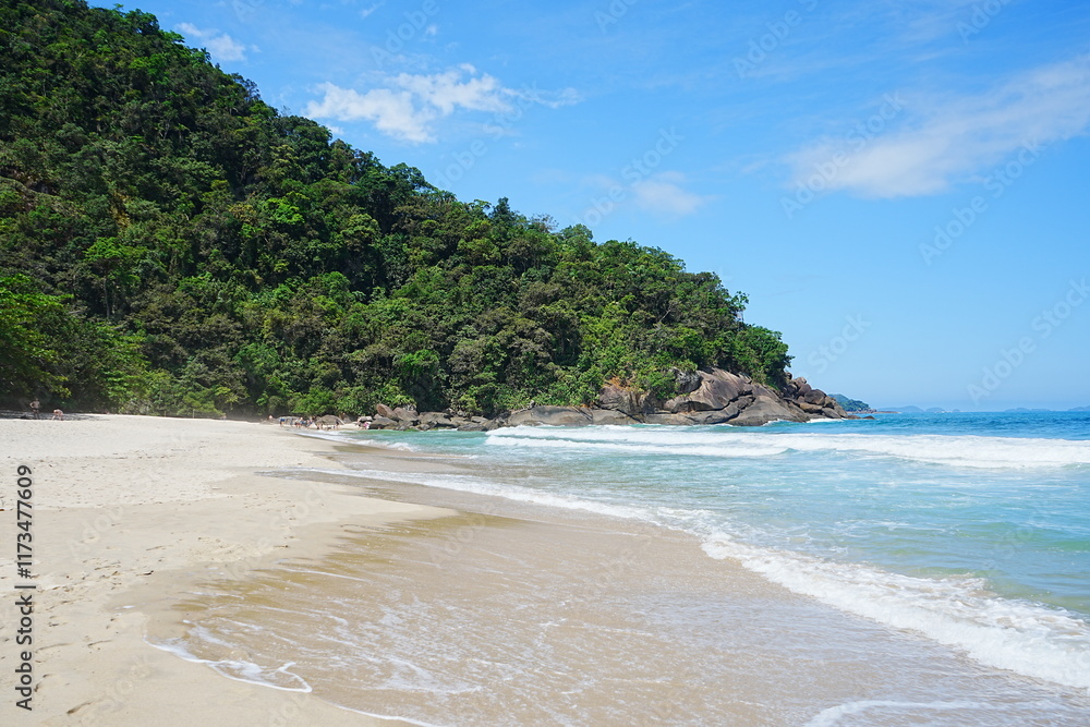 Praia das Conchas or Shell Beach in Ubatuba, Sao Paulo, Brazil - ブラジル サンパウロ ウバトゥバ 貝殻ビーチ