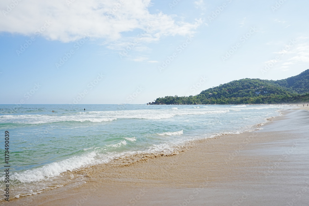 Praia das Conchas or Shell Beach in Ubatuba, Sao Paulo, Brazil - ブラジル サンパウロ ウバトゥバ 貝殻ビーチ Praia das Conchas or Shell Beach in Ubatuba, Sao Paulo, Brazil - ブラジル サンパウロ ウバトゥバ 貝殻ビーチ