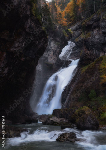 Cascada del estrecho