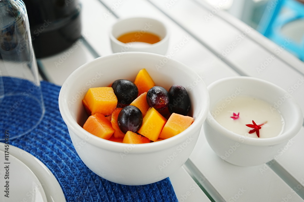 Fruits and Yogurt - フルーツとヨーグルト