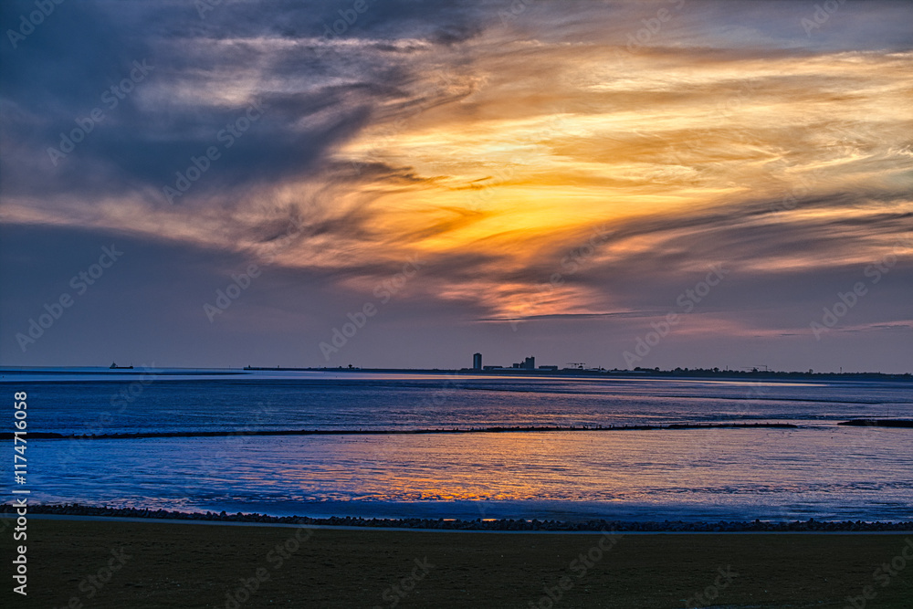 Fototapeta premium sunset on the beach