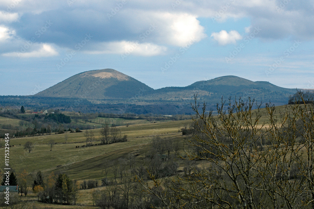 Puy de Dome, Parc naturel régional des Volcans, région d'Auvergne, Puy-de-Dôme, 63, France Puy de Dome, Parc naturel régional des Volcans, région d'Auvergne, Puy-de-Dôme, 63, France