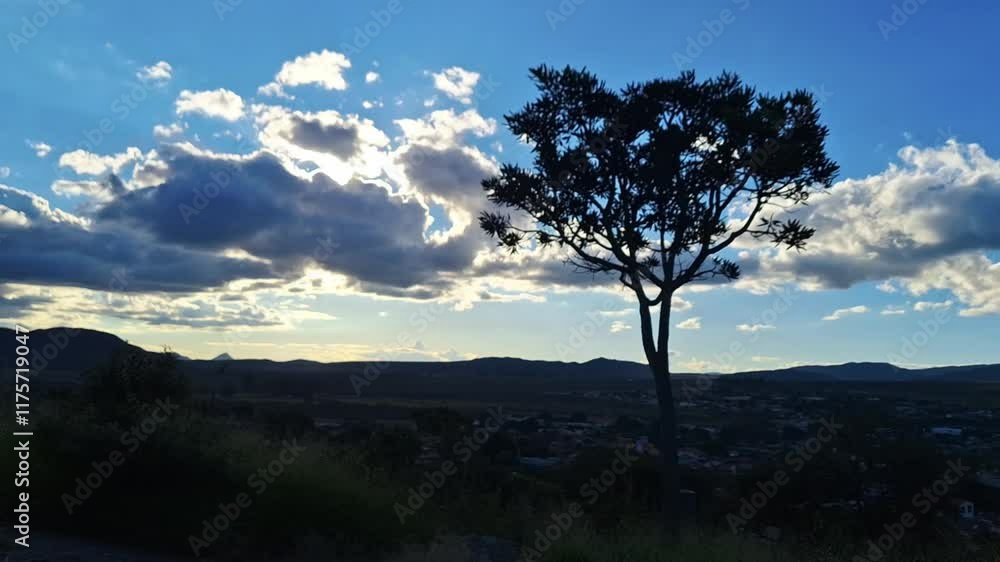 time lapse pôr do sol na cidade de Alto Paraiso de Goiás, região da Chapada dos Veadeiros, Estado de Goiás, Brasil time lapse pôr do sol na cidade de Alto Paraiso de Goiás, região da Chapada dos Veadeiros, Estado de Goiás, Brasil