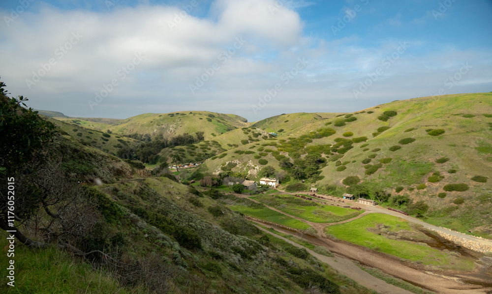 Naklejka premium Looking Down On The Buildings of Scorpion Landing In Santa Cruz Island
