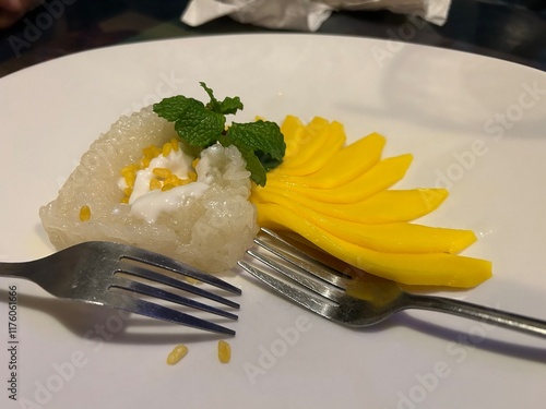 Sticky Rica and Mango