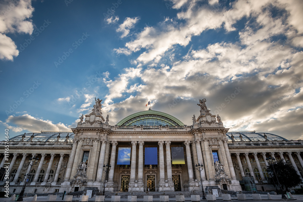 Fototapeta premium The Grand Palais under a Dramatic Sky - Paris, France