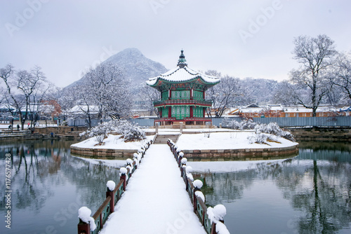 눈내린 경복궁의 겨울 풍경