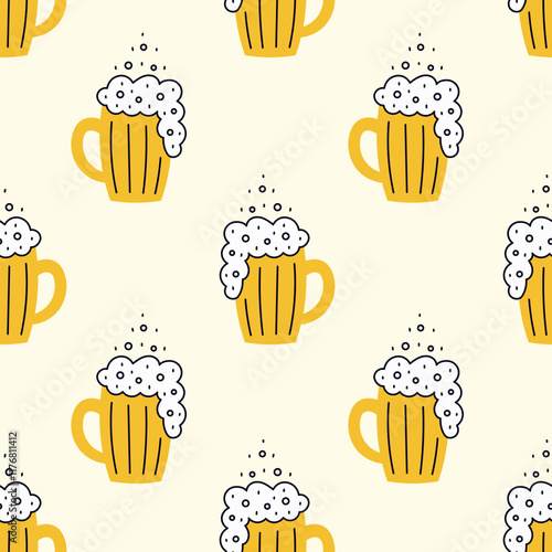 Foaming Beer Mug Seamless Pattern. Fizzy alcohol drink in yellow glass with bubbles and foam. Repeat vector illustration