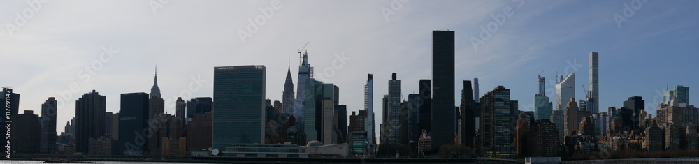 Fototapeta premium Manhattan skyline, New York City, NYC, horizon, gratte-ciel, architecture, ville, urbain, métropole, États-Unis, Amérique, Big Apple, Empire State Building, One World Trade Center, Freedom Tower, Chry