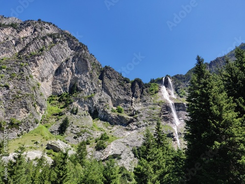 Refuge du Grand Bec, Savoie, France, Alpes, massif de la Vanoise, randonnée, alpinisme, montagne, Pralognan-la-Vanoise, Planay, Pointe de la Vuzelle, Grand Bec, col de la Vuzelle, Parc National de la  photo