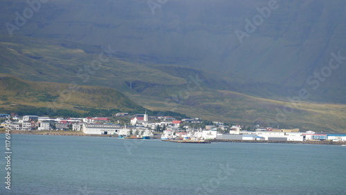 Islande, paysages, nature, volcans, glaciers, cascades, aurores boréales, geysers, sources chaudes, fjords, montagnes, Reykjavik, Blue Lagoon, plages de sable noir, faune, macareux, chevaux islandais, photo