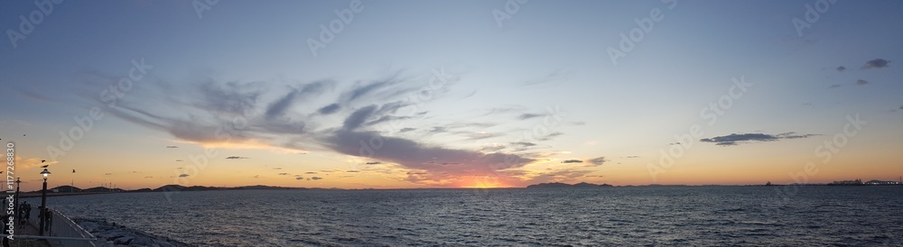 Obraz premium sunset over the sea