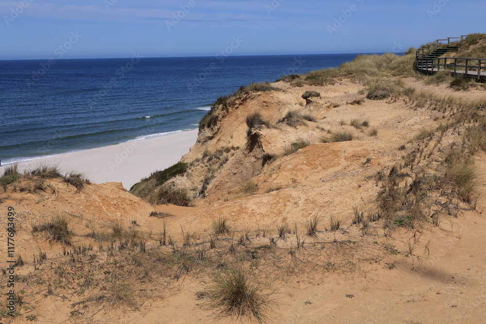 Blick auf die Küstenlandschaft bei Kampen auf der Nordfriesischen Insel Sylt Blick auf die Küstenlandschaft bei Kampen auf der Nordfriesischen Insel Sylt