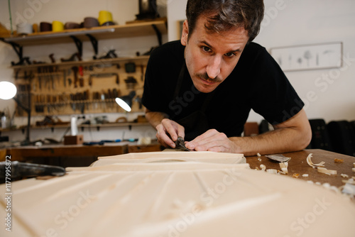 Crafting Spanish Flamenco Guitars with Precision and Passion photo