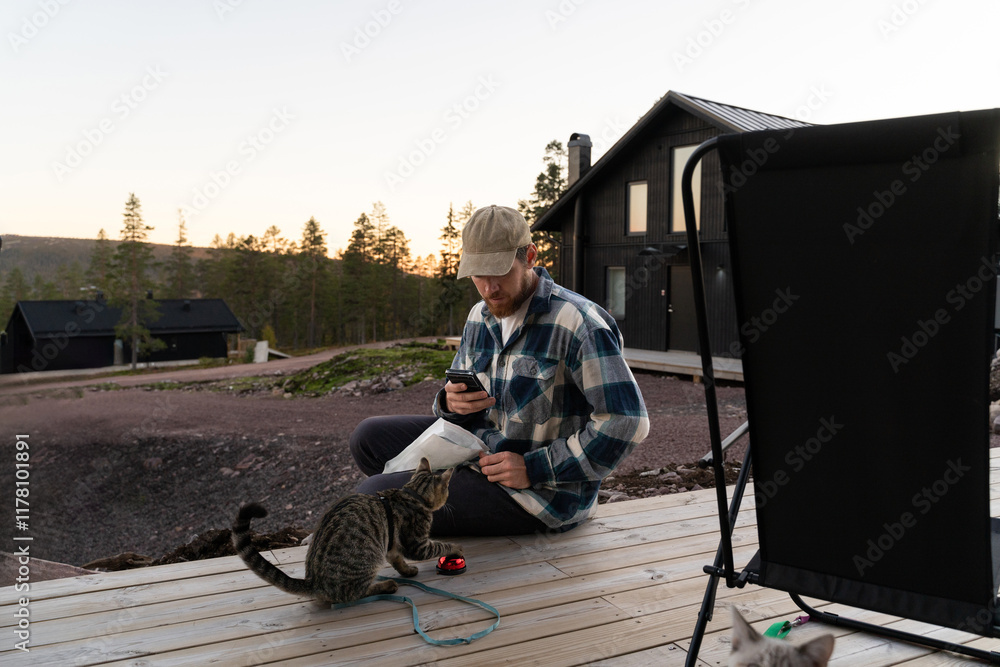 © Alba Vitta/Stocksy - Sunset with Cat © Alba Vitta/Stocksy - Sunset with Cat