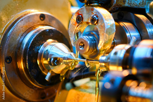 Fotografi Exploring the intricate manufacturing process of gears in a milling machine with