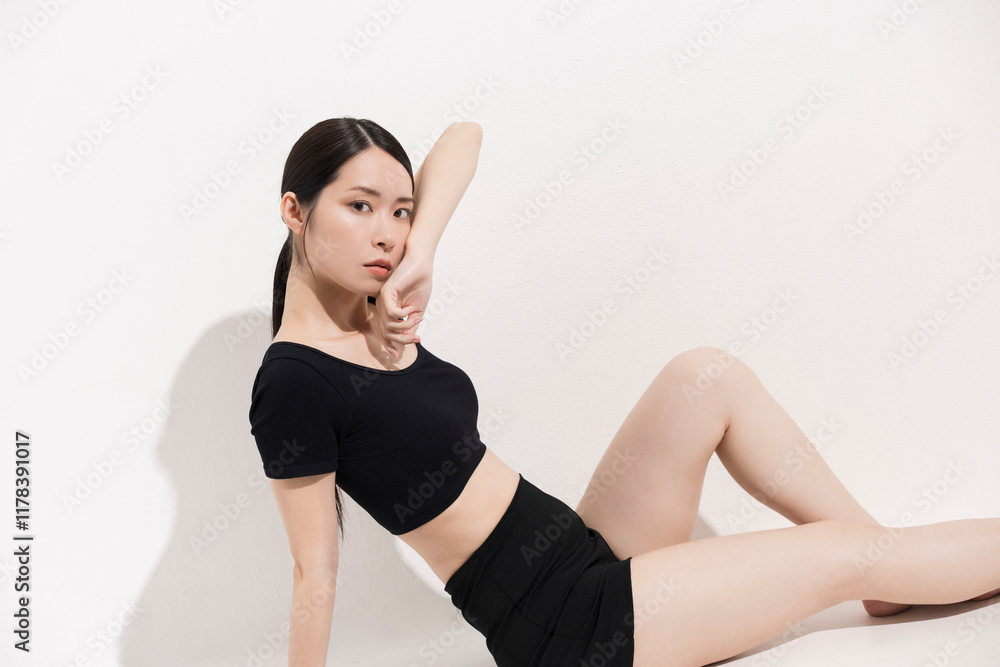 クールビューティー/若く美しい女性のスタイリッシュなボディイメージ クールビューティー/若く美しい女性のスタイリッシュなボディイメージ