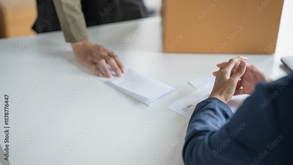 Obraz premium Departing Professional Businessman Resignation Announcement Farewell in Business