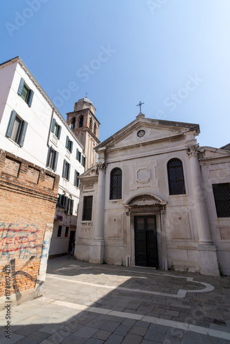 Wallpaper Mural Serene Mountain Lake with Clear Reflections Torontodigital.ca