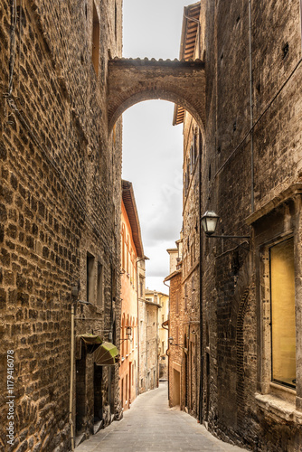 Obraz na płótnie Beautiful Arch and Stone Architecture in Perugia, Umbria, Italy w salonie