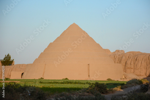 Jalali natural refrigerator or Historical Castle in Kashan photo